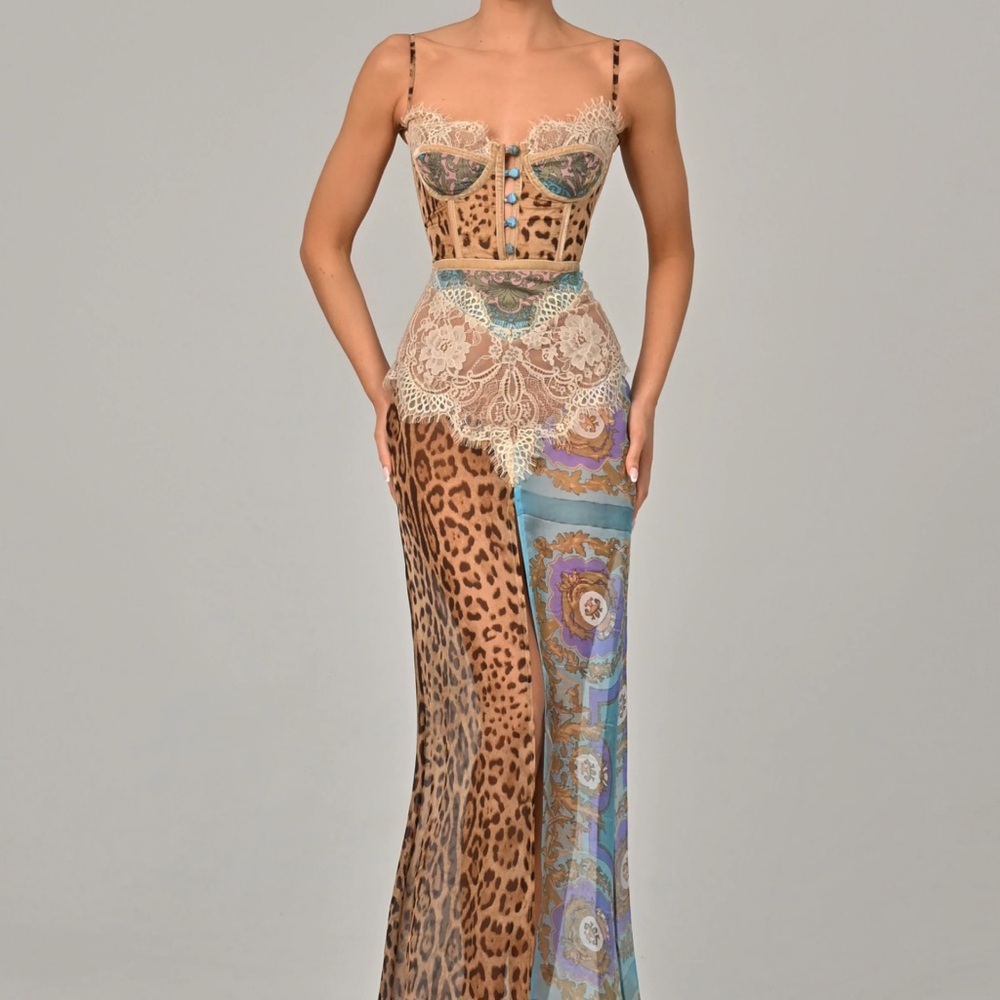 NWT DOLCE MAXI DRESS IN TURQUOISE BAROQUE SILK - Picture 2 of 8